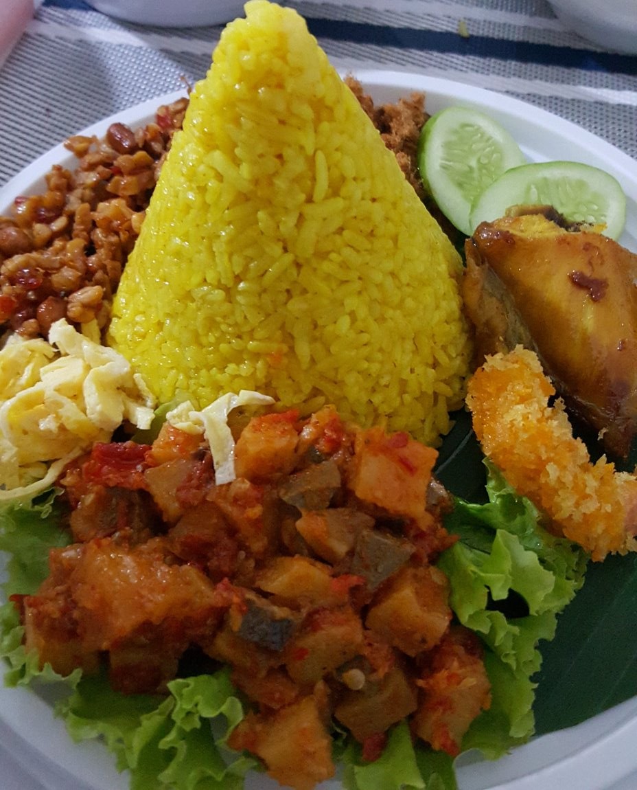 Paket Lunch Box (Nasi Kuning)