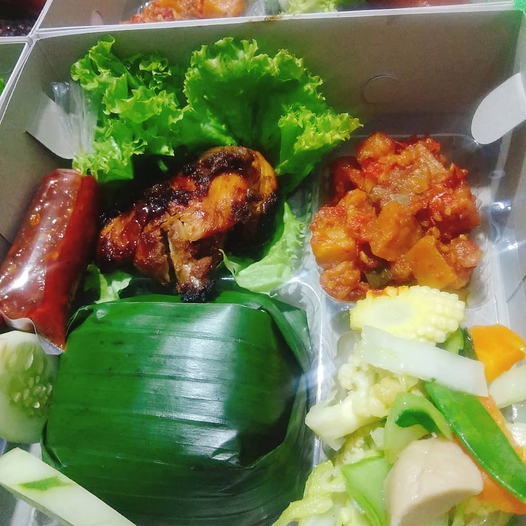 Nasi Box Ayam Bakar