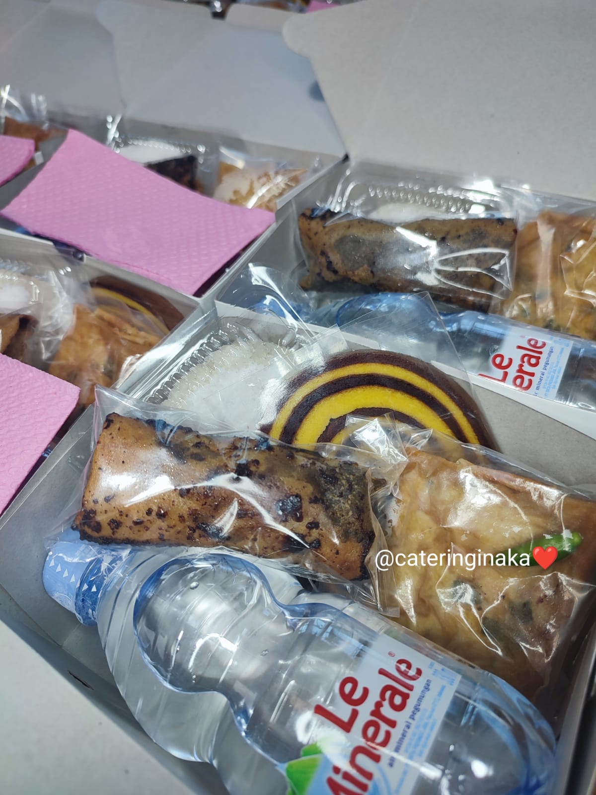 aneka snack box