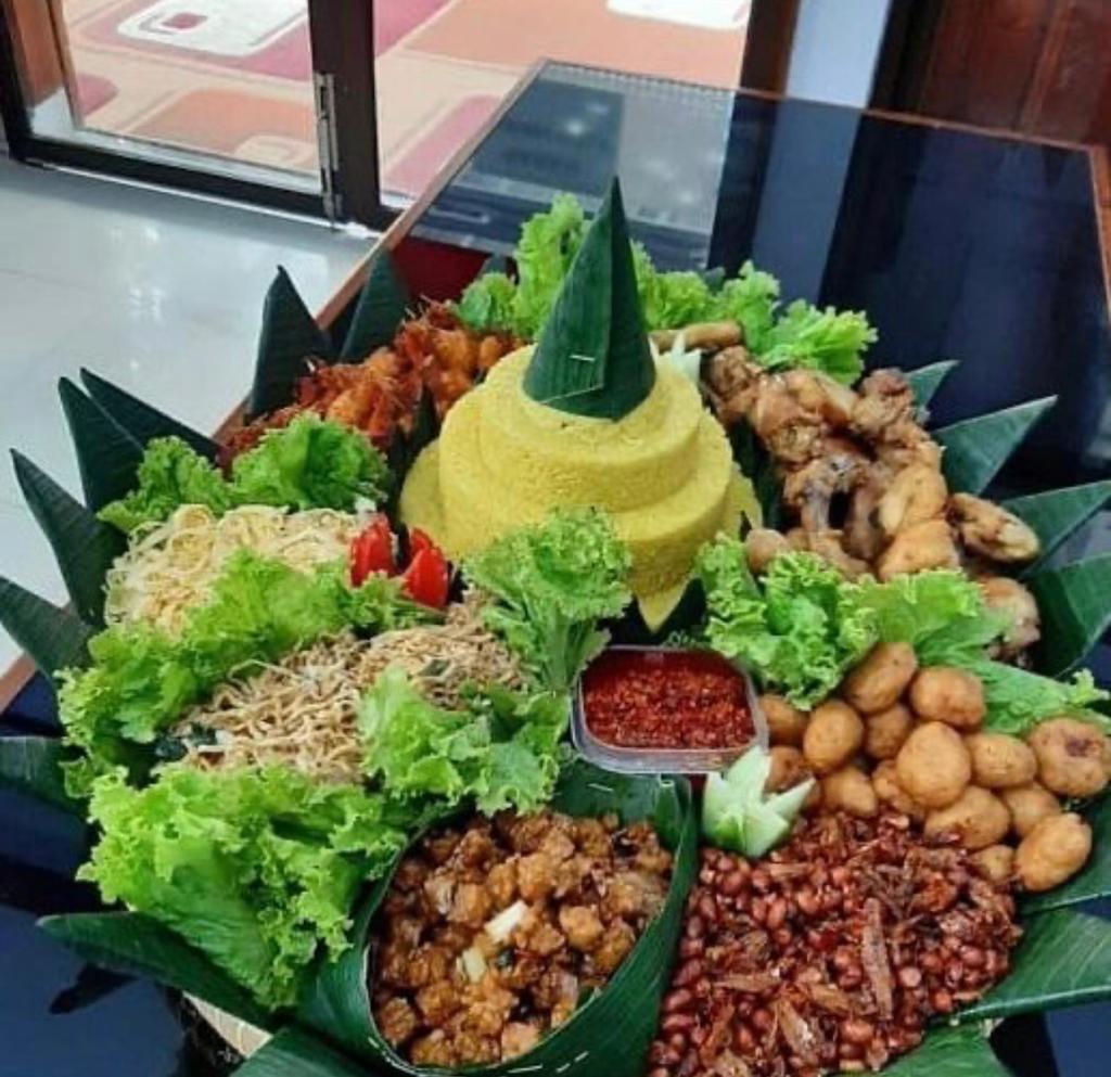 Nasi Tumpeng