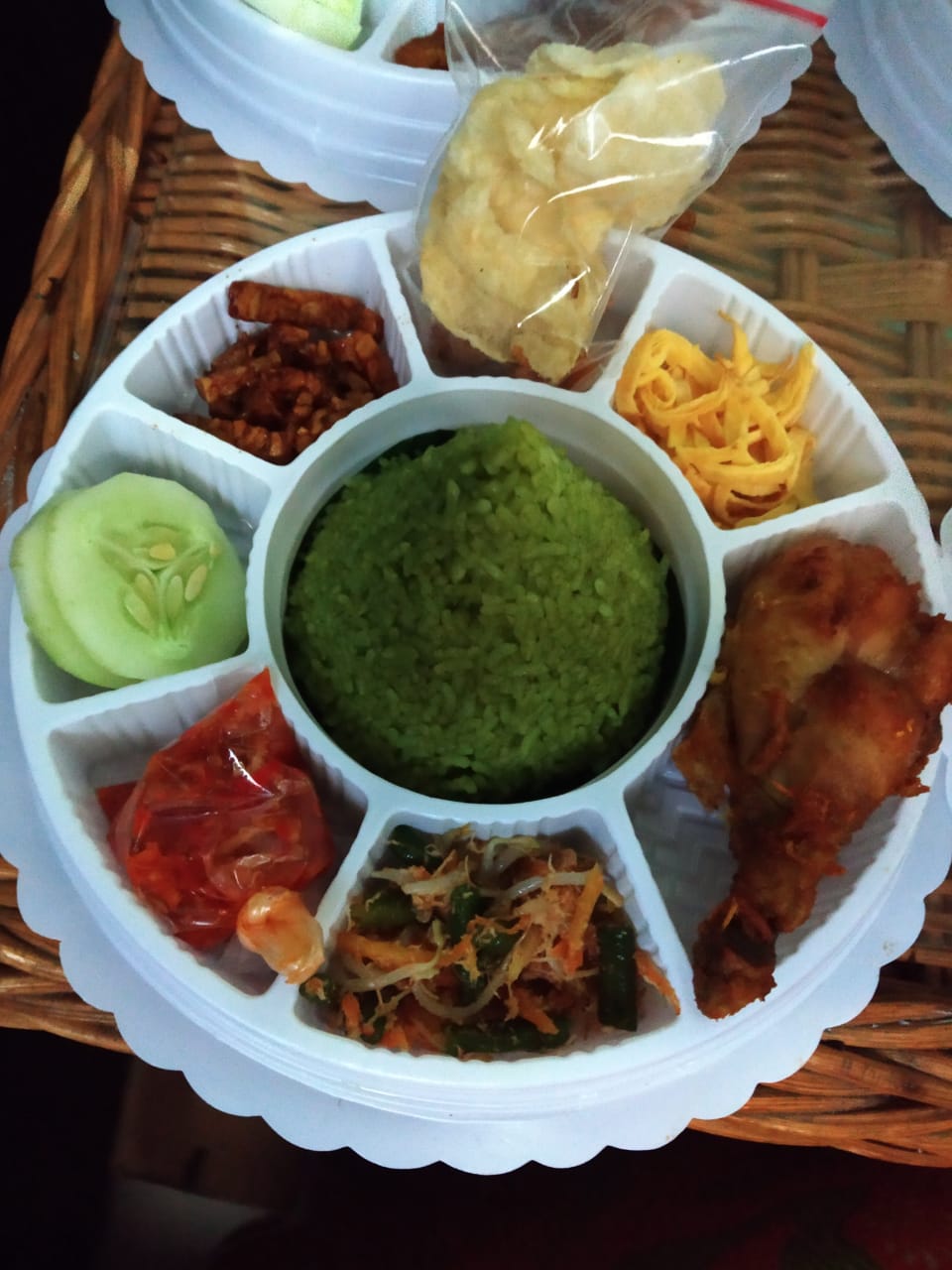 Nasi Uduk Ijo Tumpeng