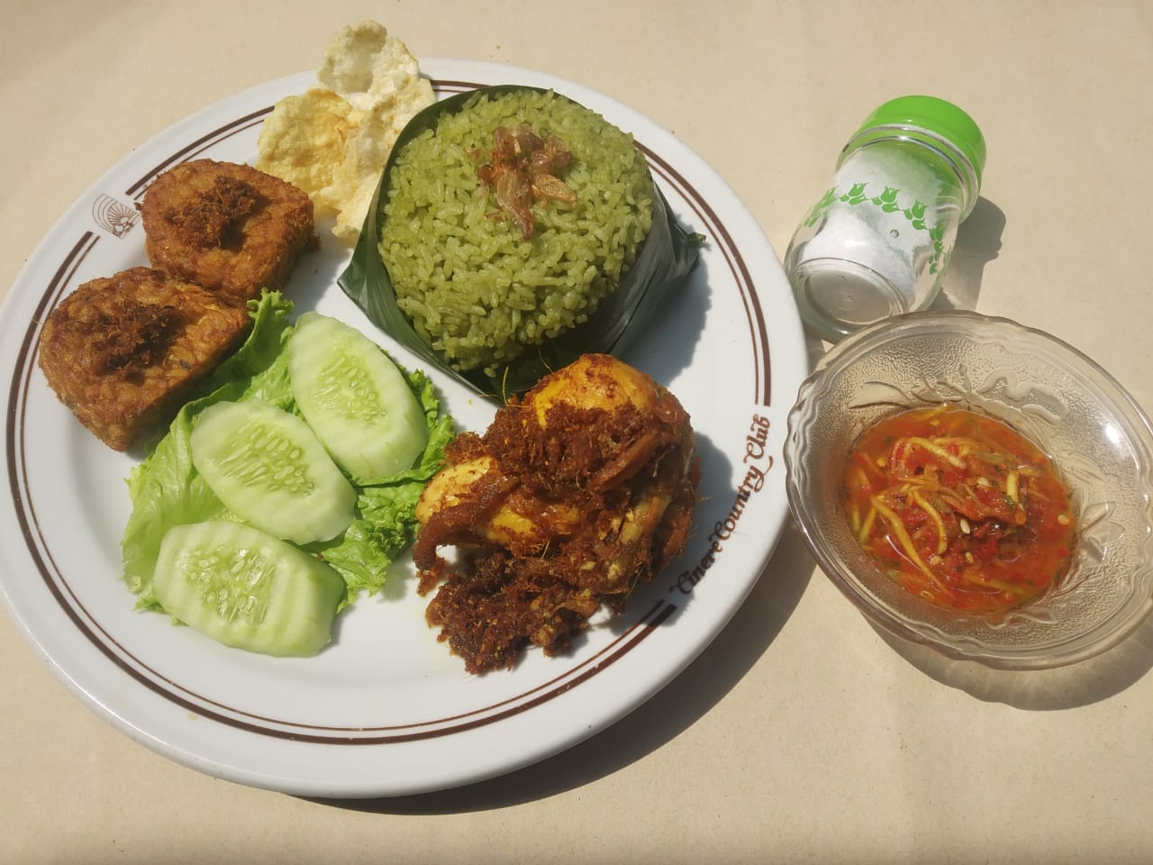 Nasi uduk Ijo + tahu tempe