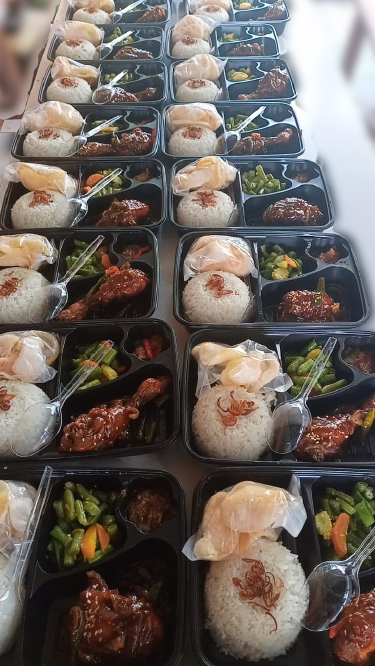 Paket Bento 2 Budhe Emi