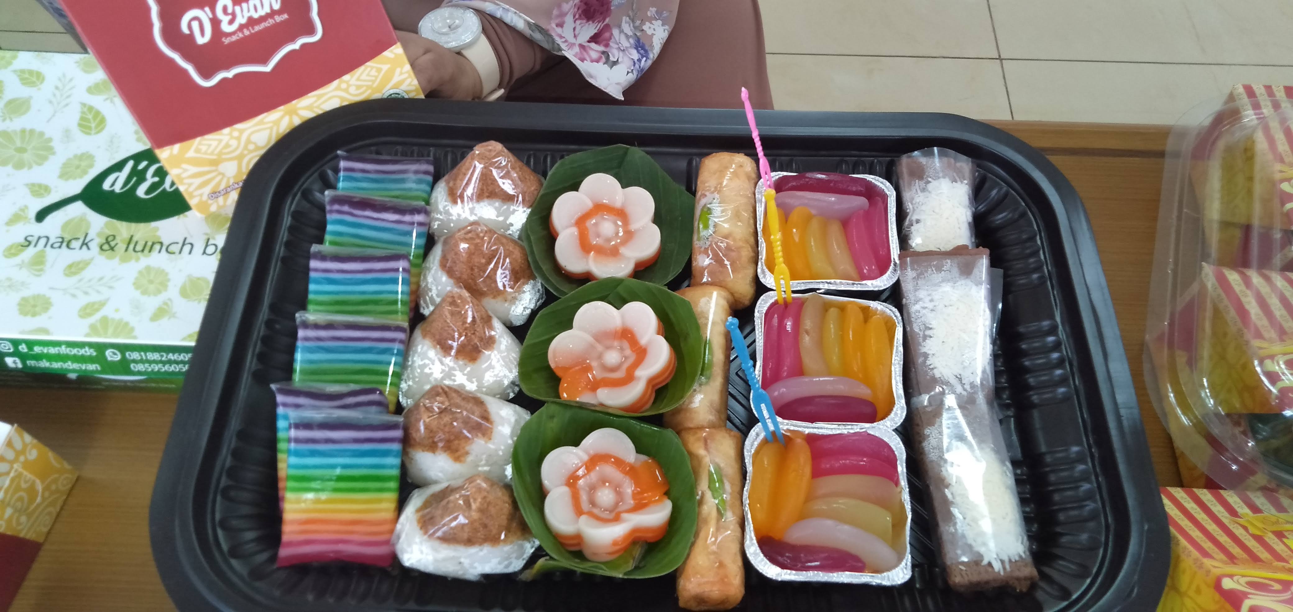 Snack Box Paket by D'Evan