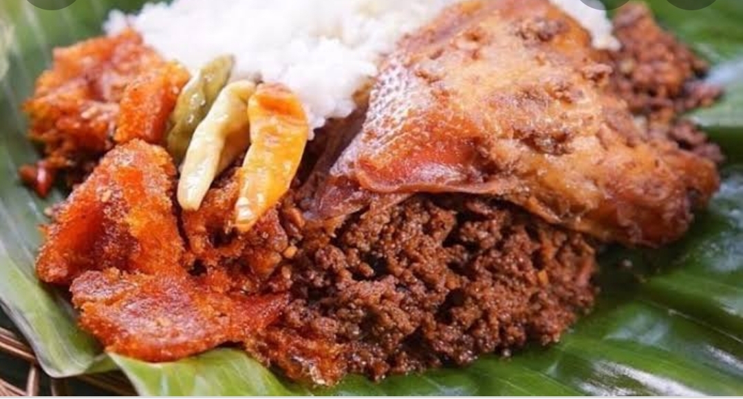 Nasi gudeq ayam/porsi