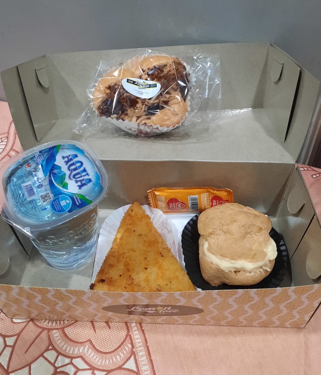 Paket Snack Box A (Lemon Tree Bakery &amp; Cake)