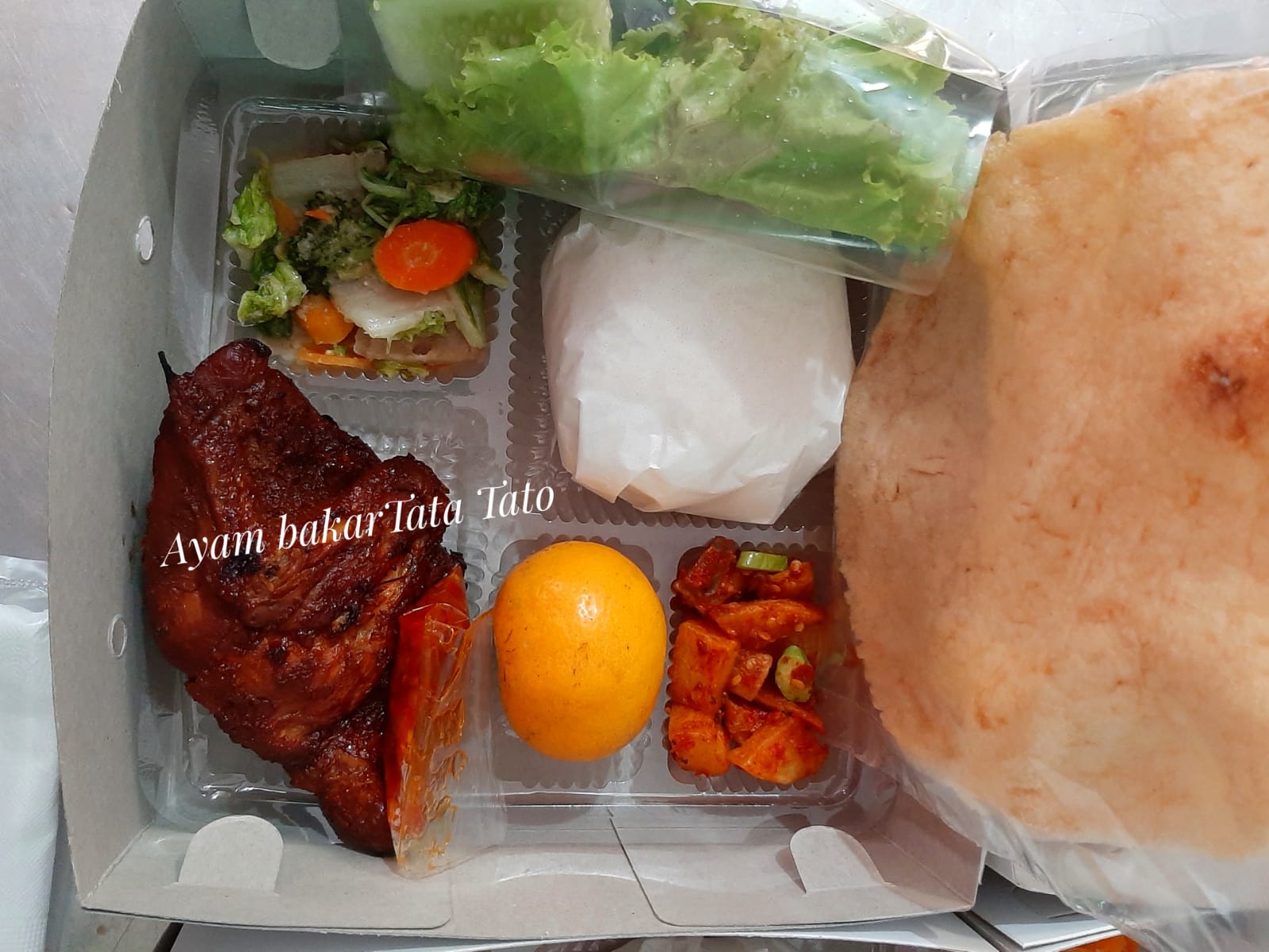 Paket Nasi Box C (TATA TATO CAKE &amp; COOKIES)