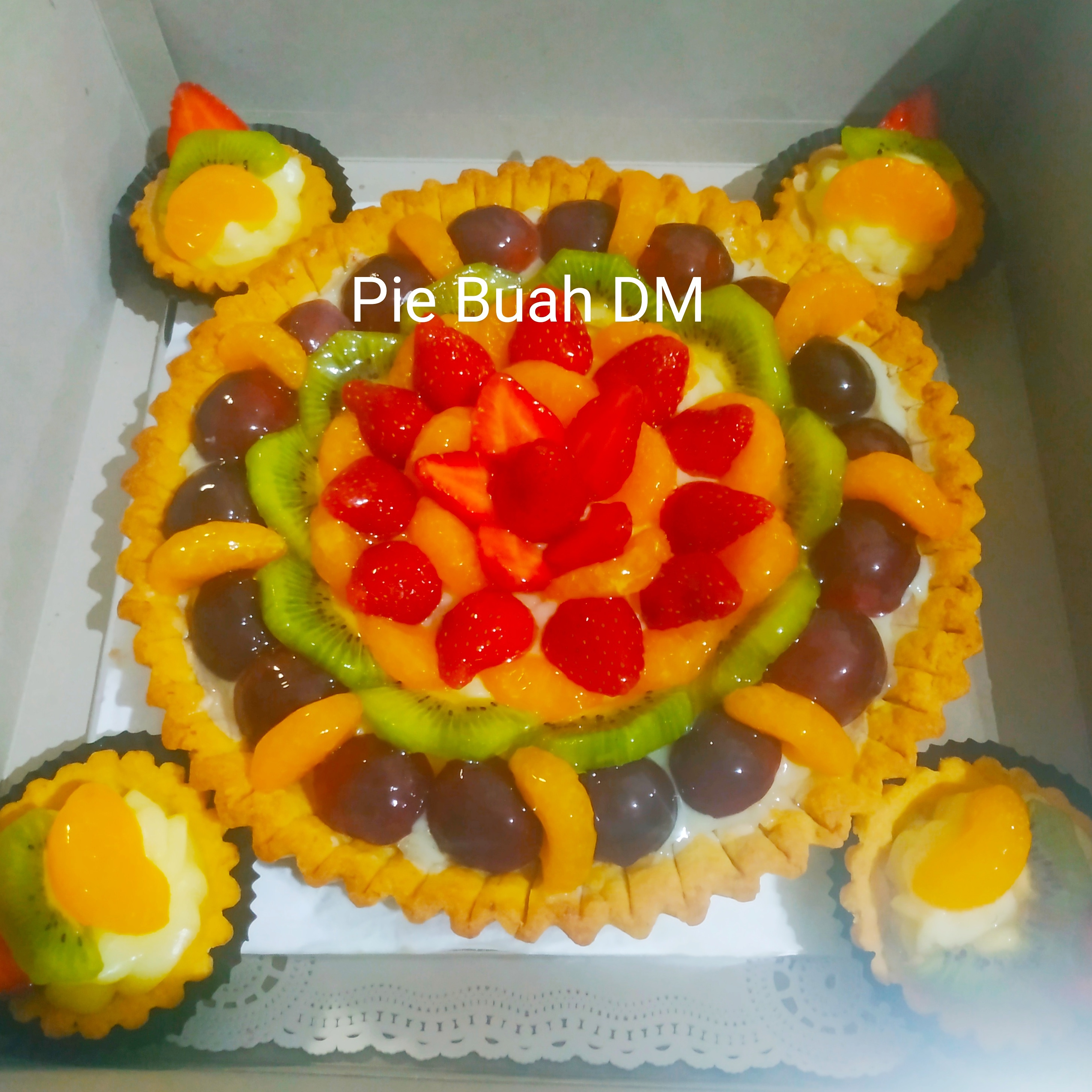 Pie buah besar