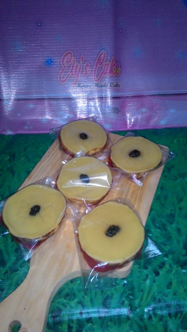 Lumpur Cake  Telor Rp. 2,500,p- / Pc (Min. Order 30 Pc)