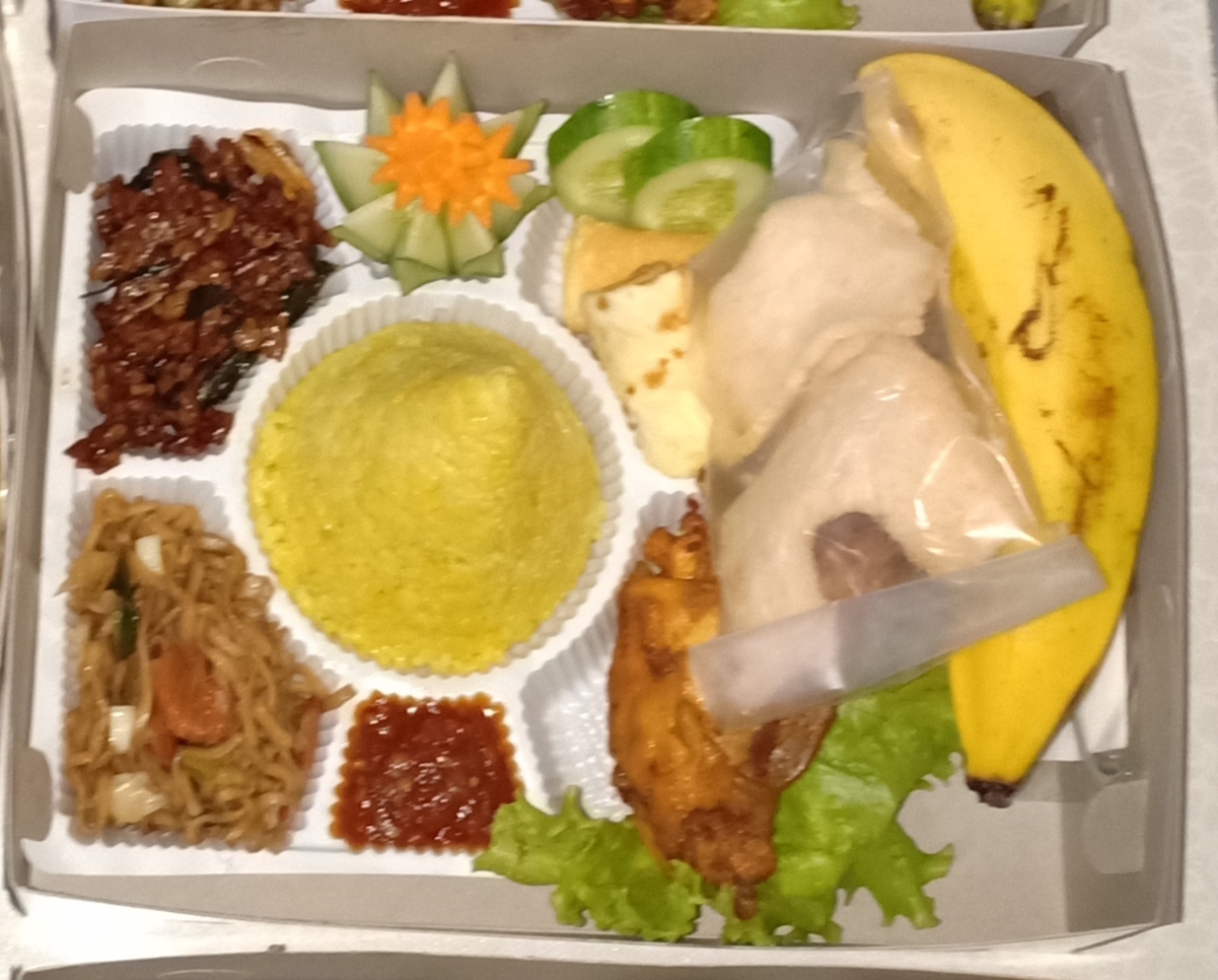 Tumpeng mini ayam kampung