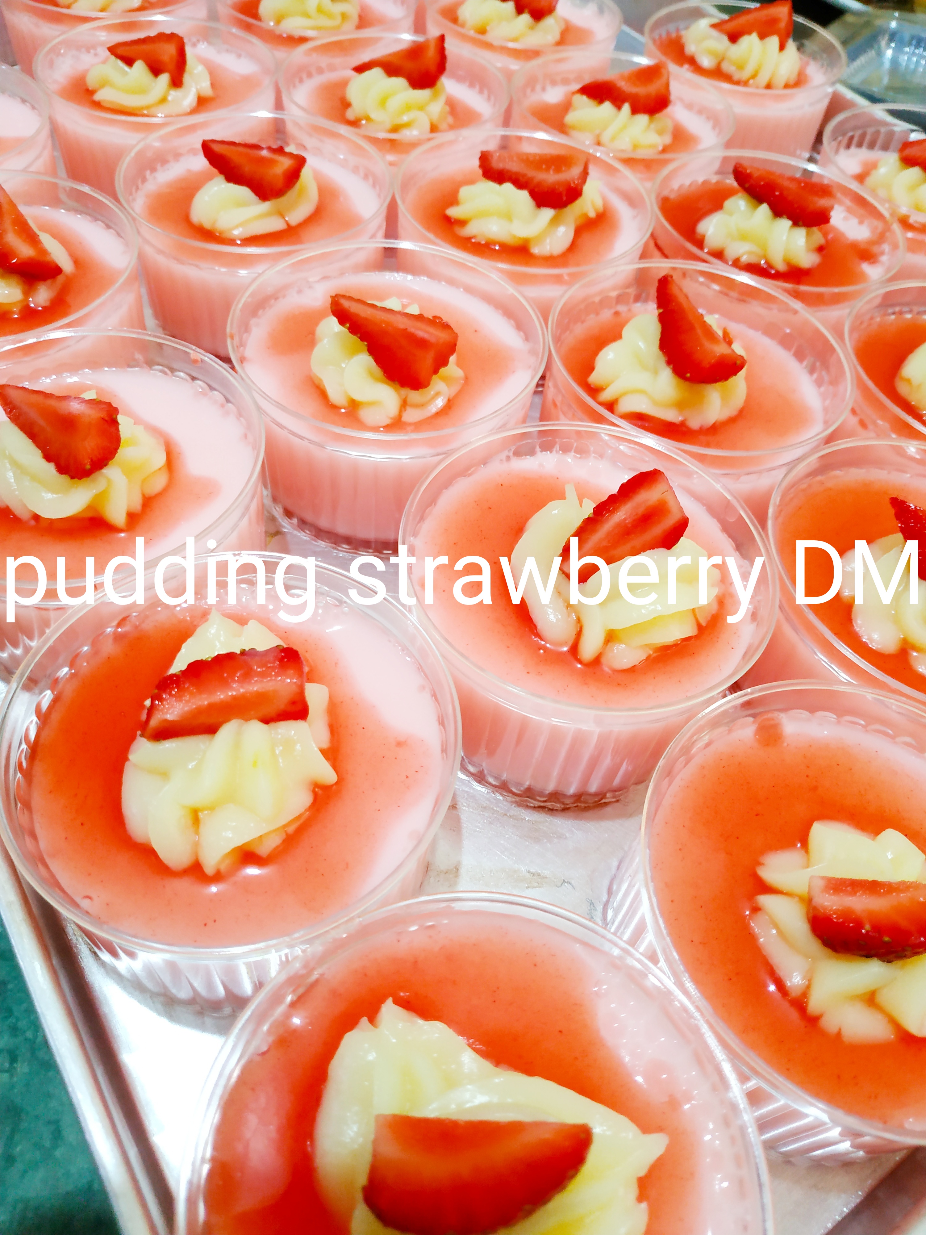 Pudding strawberry