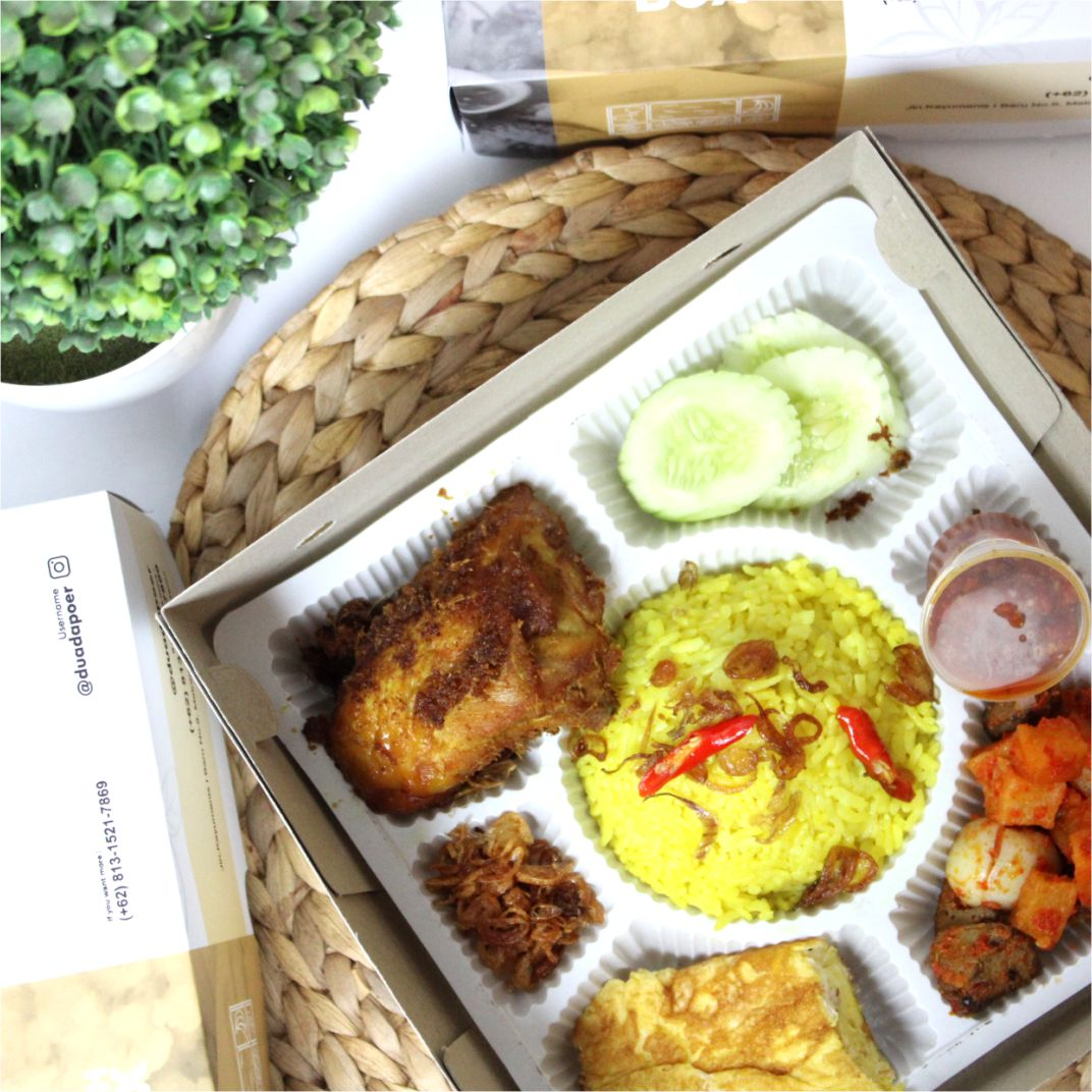 LUNCH BOX : Nasi Kuning