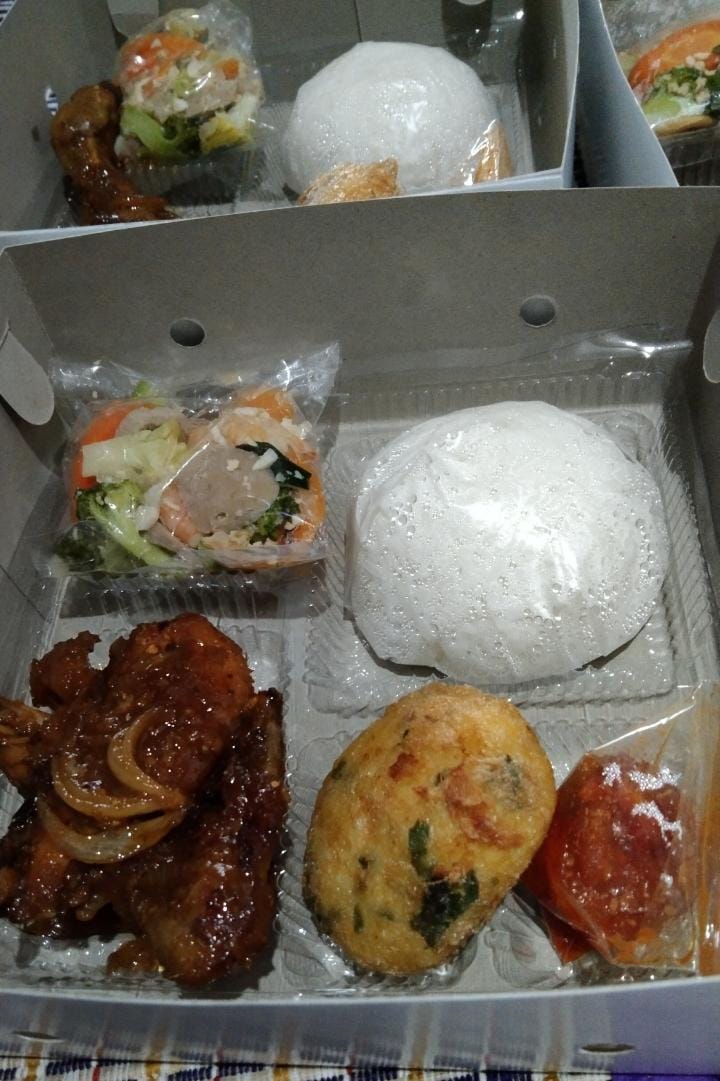 Nasi Box Jeng Rini