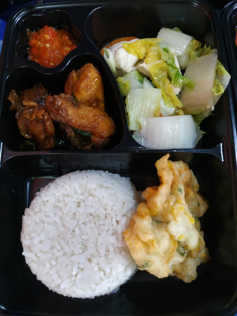 Nasi Ayam Kecap Tumis Sawi