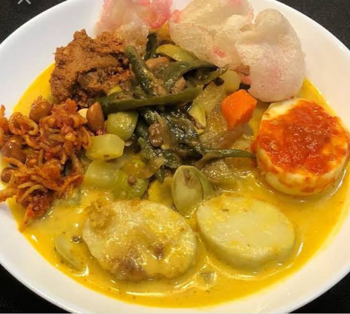 NASI GORENG PAPSKI (LONTONG SAYUR)