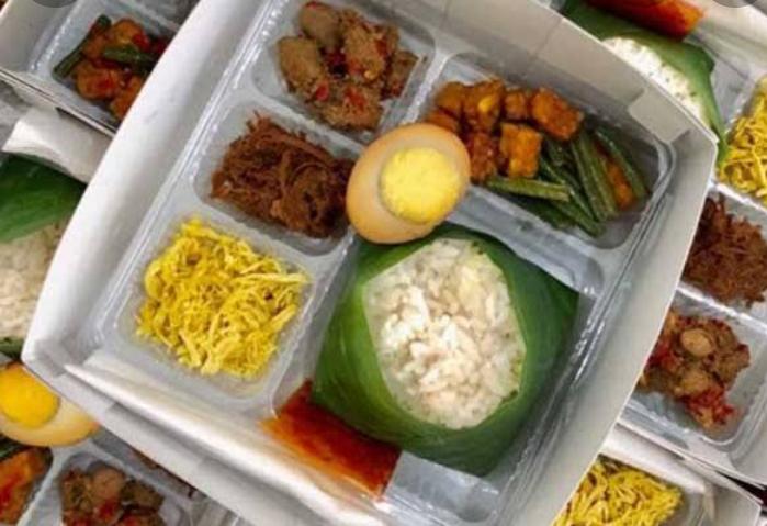 PAKET NASI B By Titisari Catering