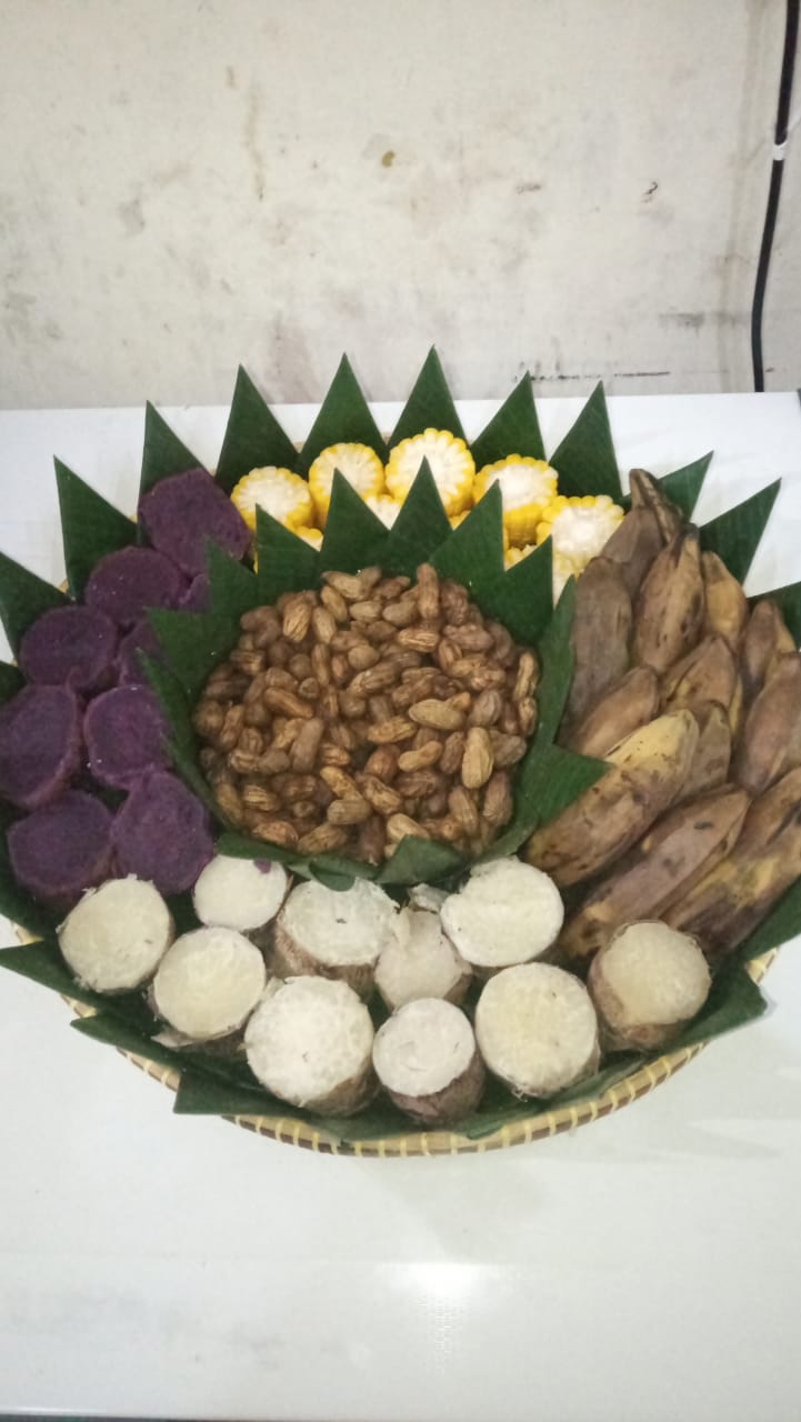 TUMPENG REBUSAN ALA TAMI CATERING