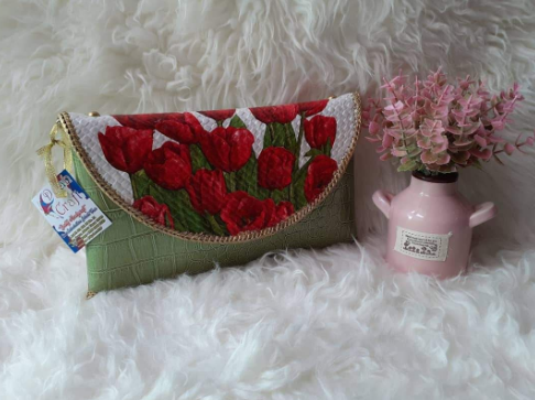 Clutch Bag : Red Tulip