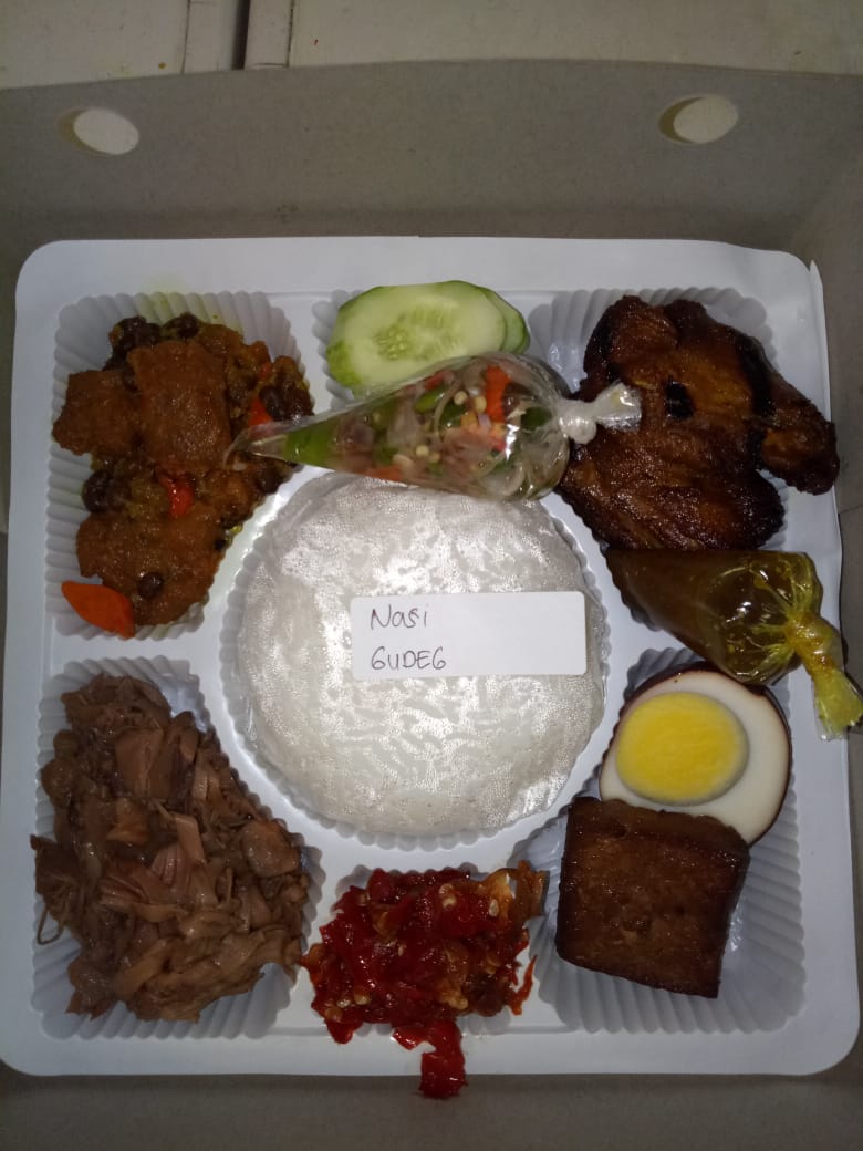 Paket Nasi Gudeg By Sun-day Cook &amp; Cake