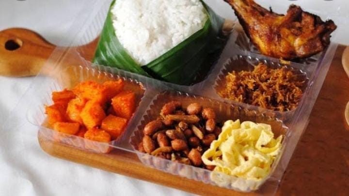 NASI AYAM GORENG RENYAH SPESIAL LIMPAH RUAH LAUK PAUK