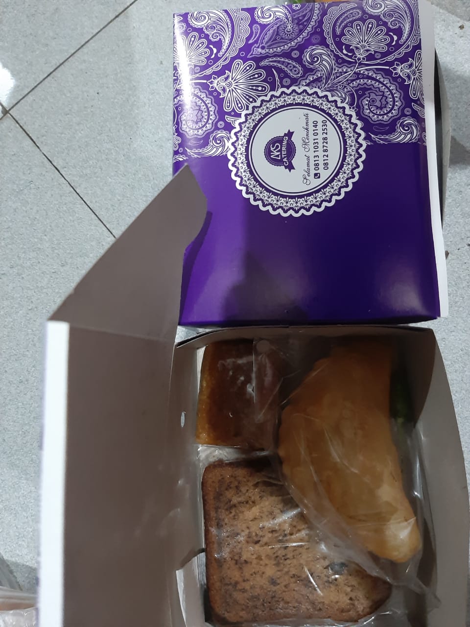 SNACK AKS Pastel isi telur, bolu pisang dan dodol