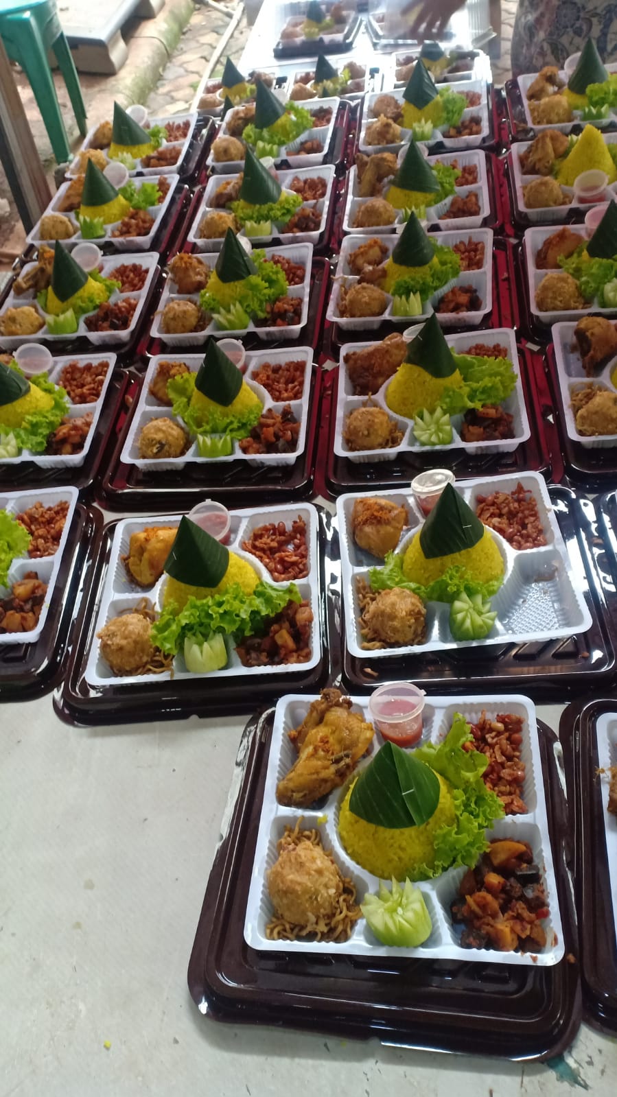 Nasi tumpeng mini