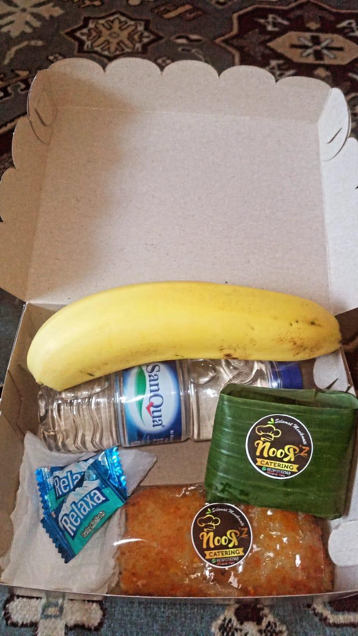 Snack Box 11