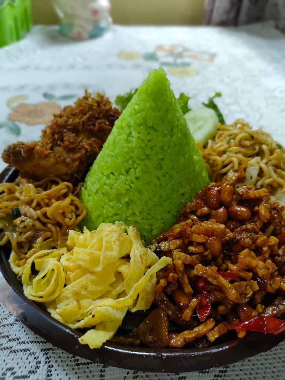 TUMPENG MINI PELANGI