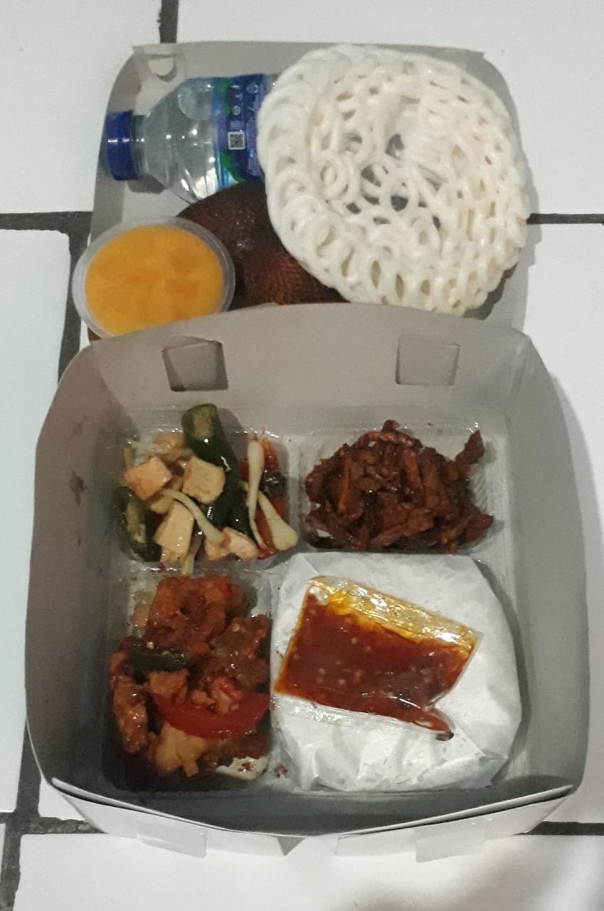 Nasi Box Paket C Warung Kurniasih