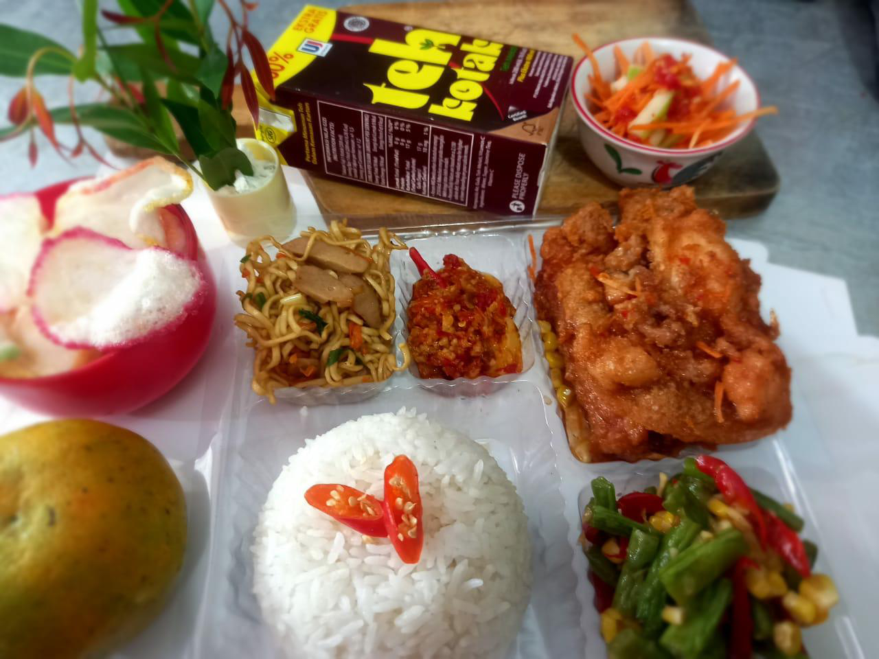 paket komplit nasi box 2