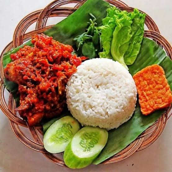 Paket 7 Nasi Ayam Rica-rica/Ayam Balado