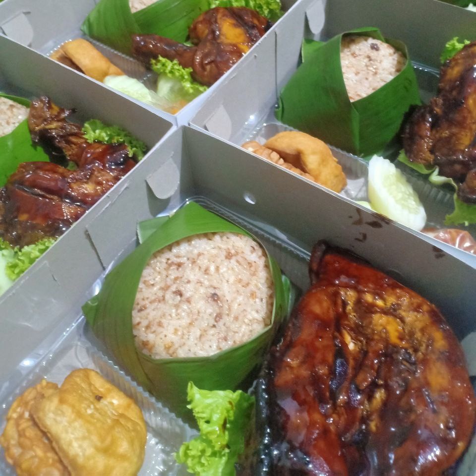 Nasi Box / Nasi Kotak / Nasi Tutug Oncom Ayam Bakar | Abu Aslam Food