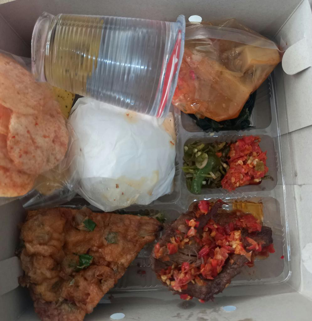 Nasi Bok Dendeng Lambok dan Dadar Padang Panjang1