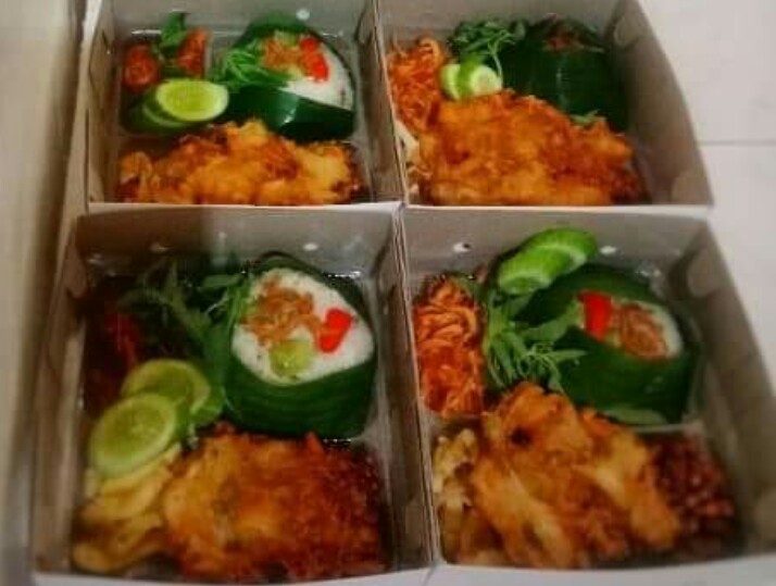 Nasi Liwet Ayam Suwir