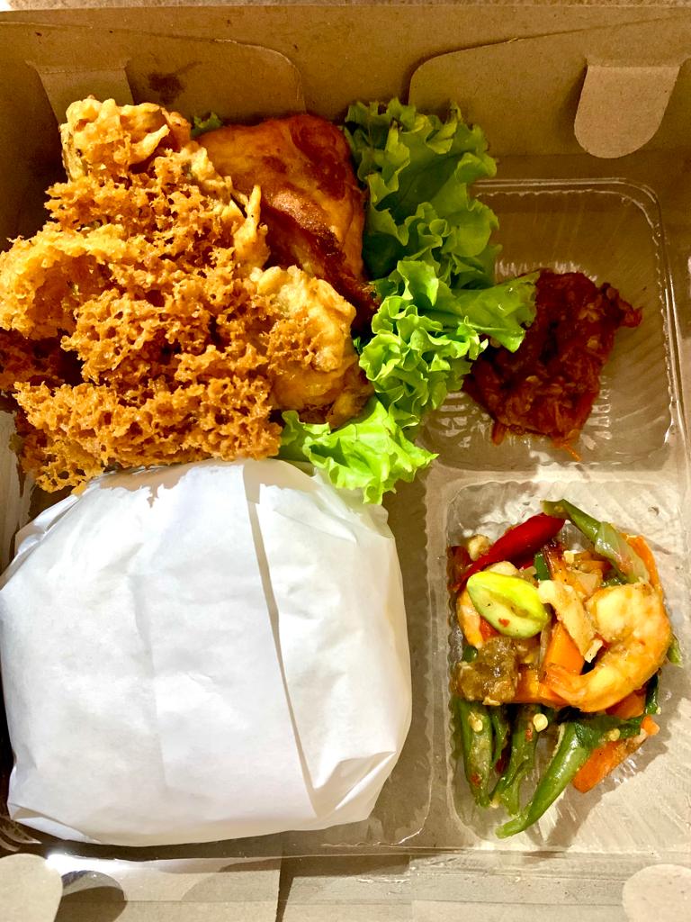 (Sukeng Prihatin Catering) Paket Ayam/ikan geprek komplite