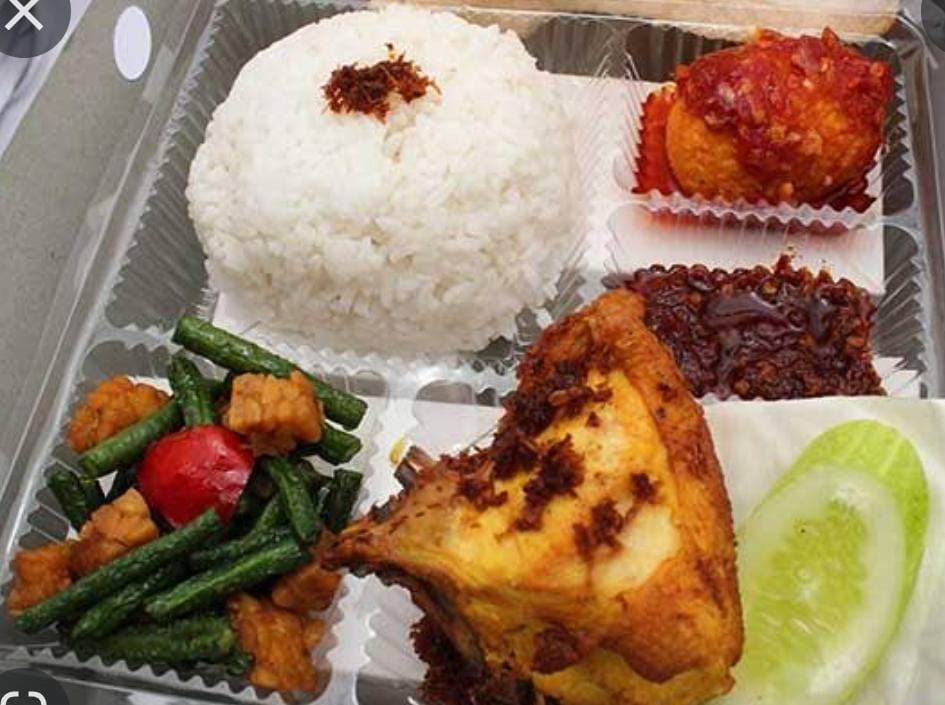 Ayam Goreng Dapur Teh Mawar