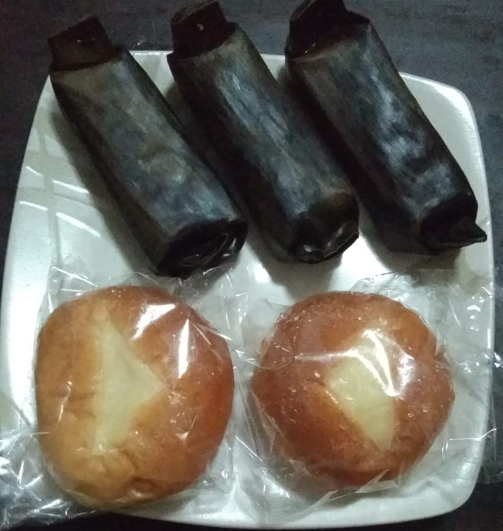 arem-arem dan roti keju bulat