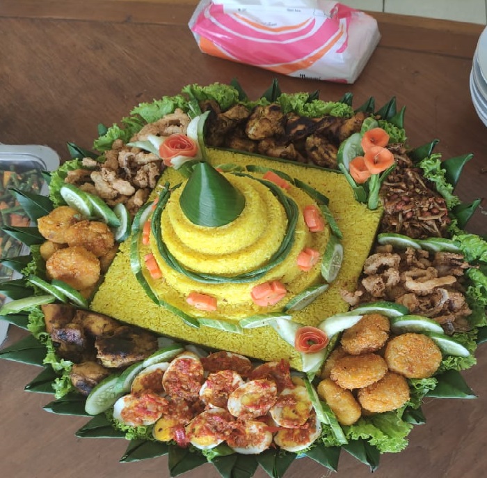 PAKET NASI TUMPENG  ISTIMEWA