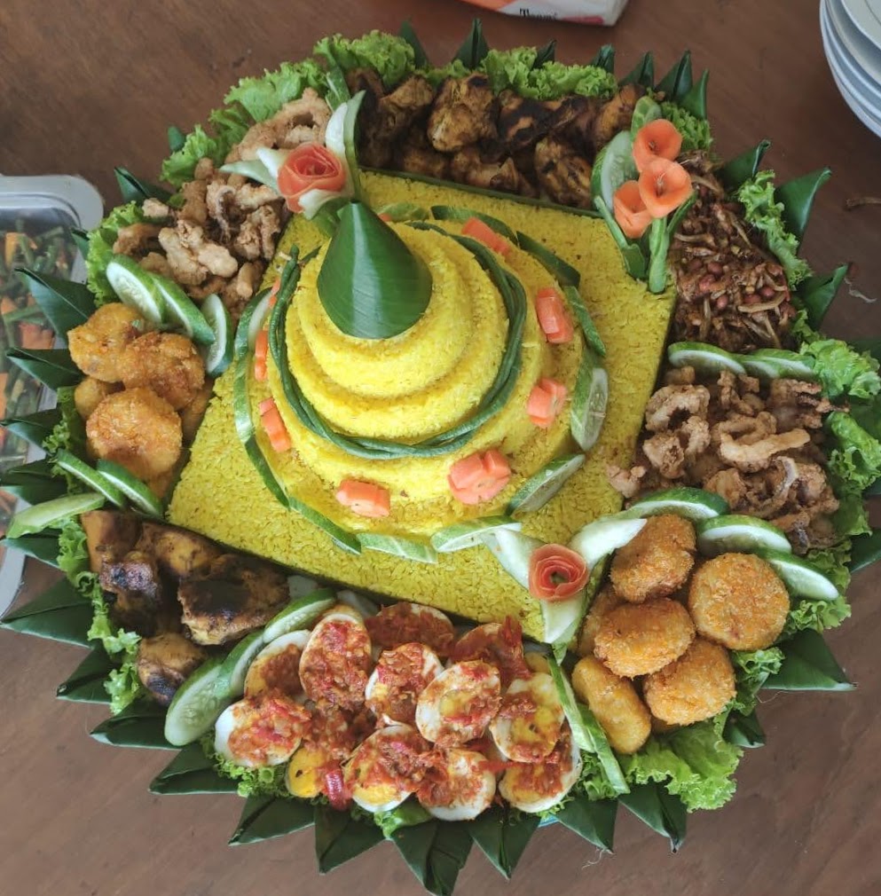 PAKET NASI TUMPENG  ISTIMEWA