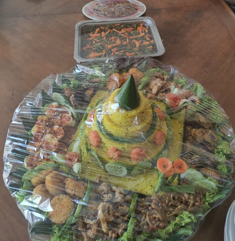 PAKET NASI TUMPENG  ISTIMEWA