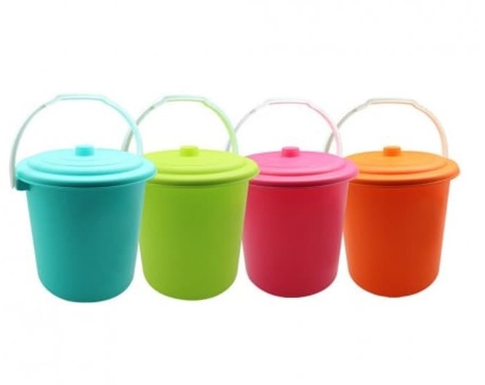 Ember Plastik Uk. 20 liter dengan tutup
