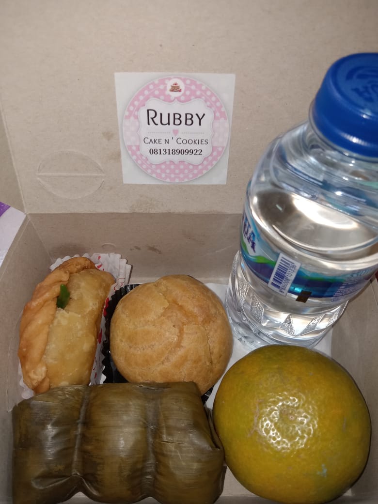 Snackbox Paket E (Rubby Cake N' Cookies)