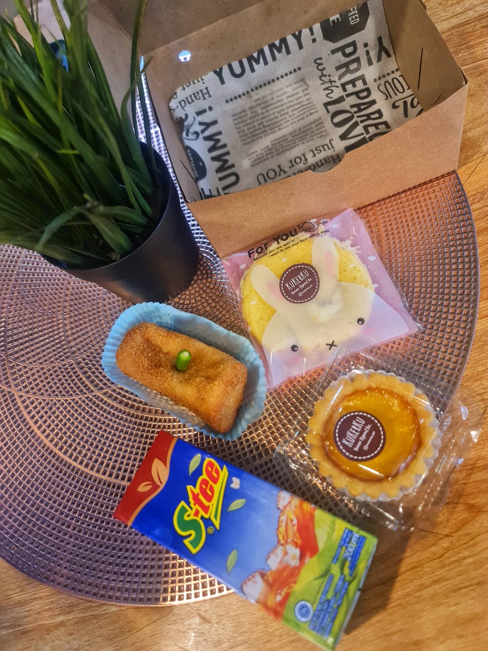 Kukerku snack box 8