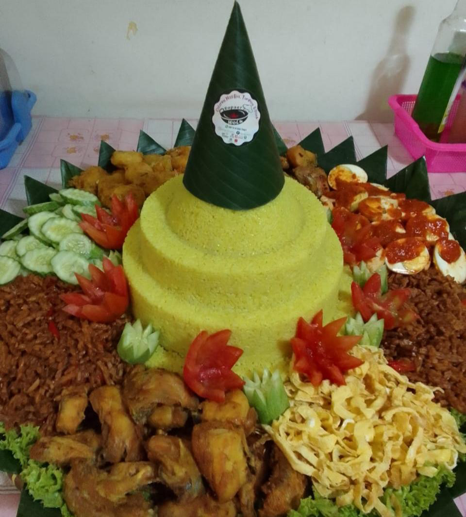 Tumpeng Nasi Kuning 30 Orang1