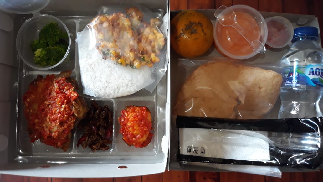 Nasi Box Paket Ayam Penyet Komplit | Dapur Sedap Gurih