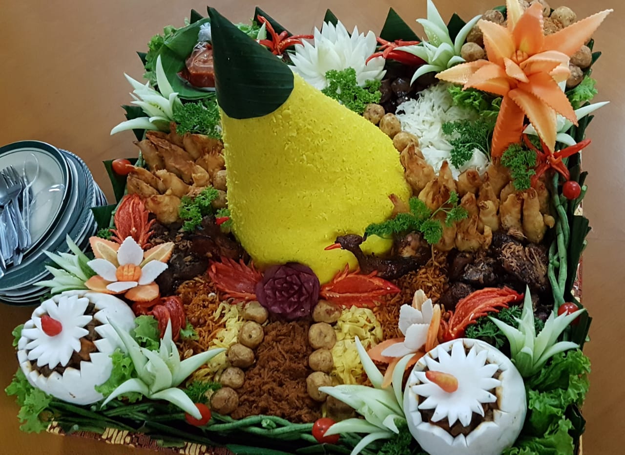 Tumpeng 30 Porsi Spesial by Nurma