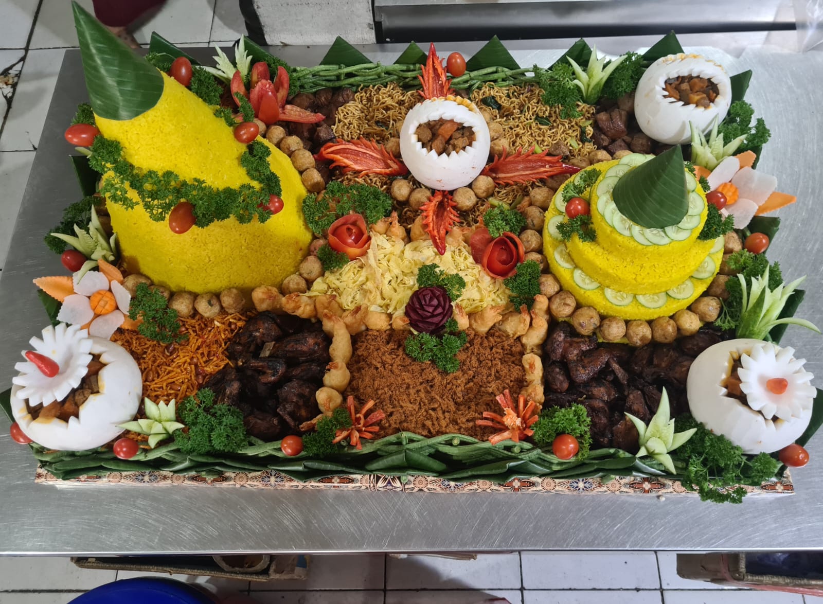 Tumpeng 50 Porsi by Nurma