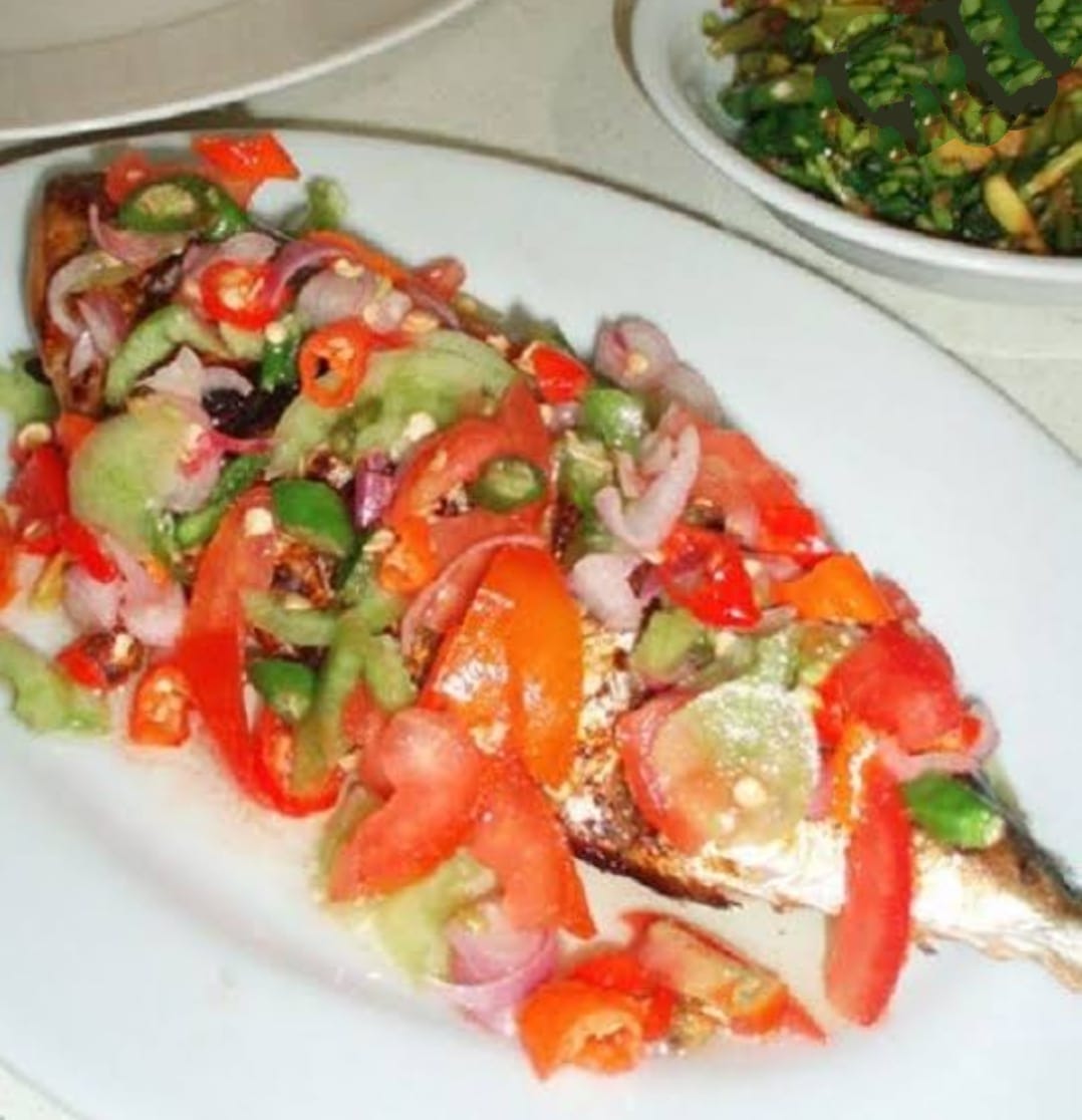 Nasi Ikan Kembung Bakar Sambal Dabu Dabu
