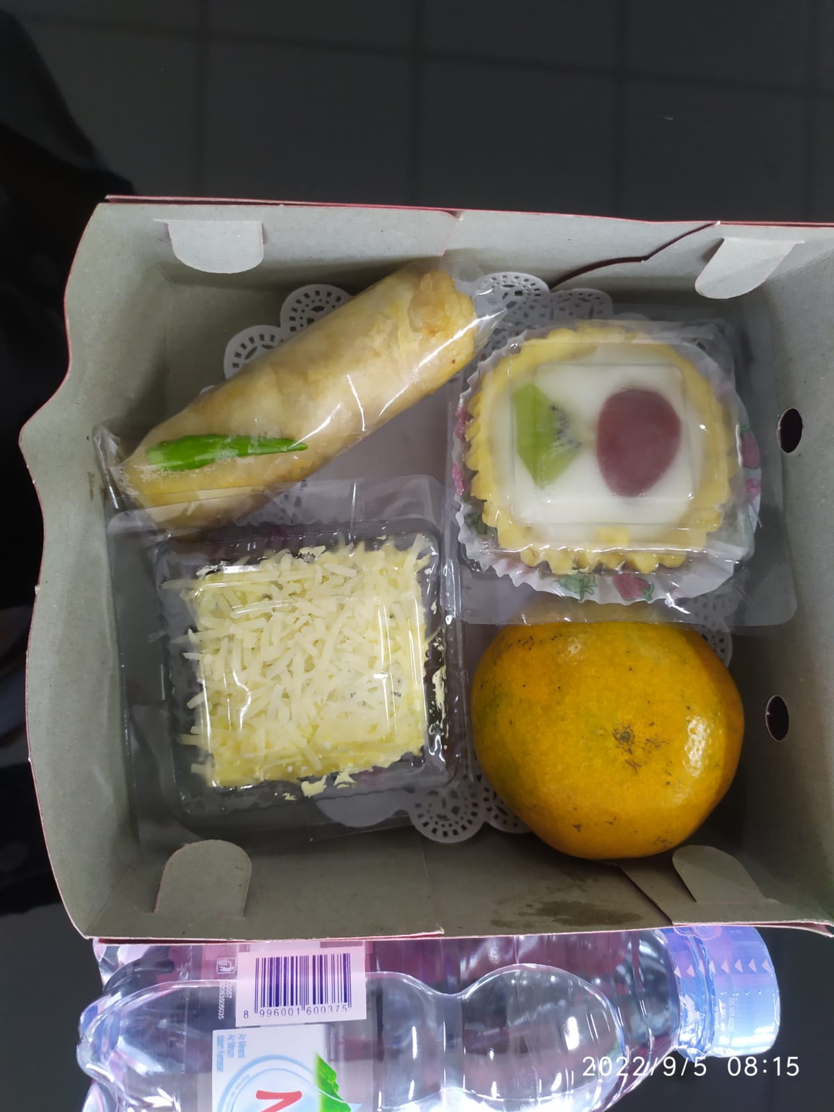 Snack Box Rumah Kue Latisha