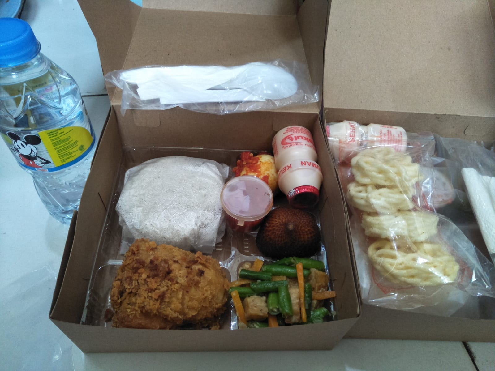 Nasi Box Ayam Tepung